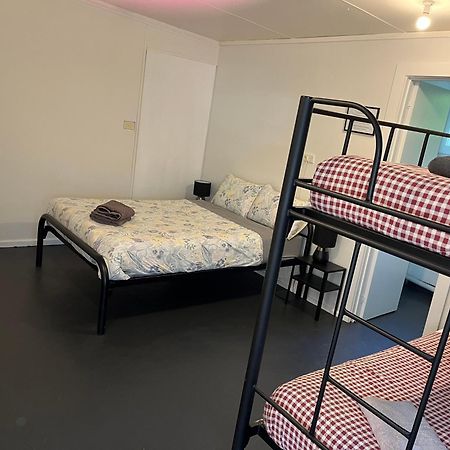 Tim'S Place Hostel Halls Gap Exterior foto
