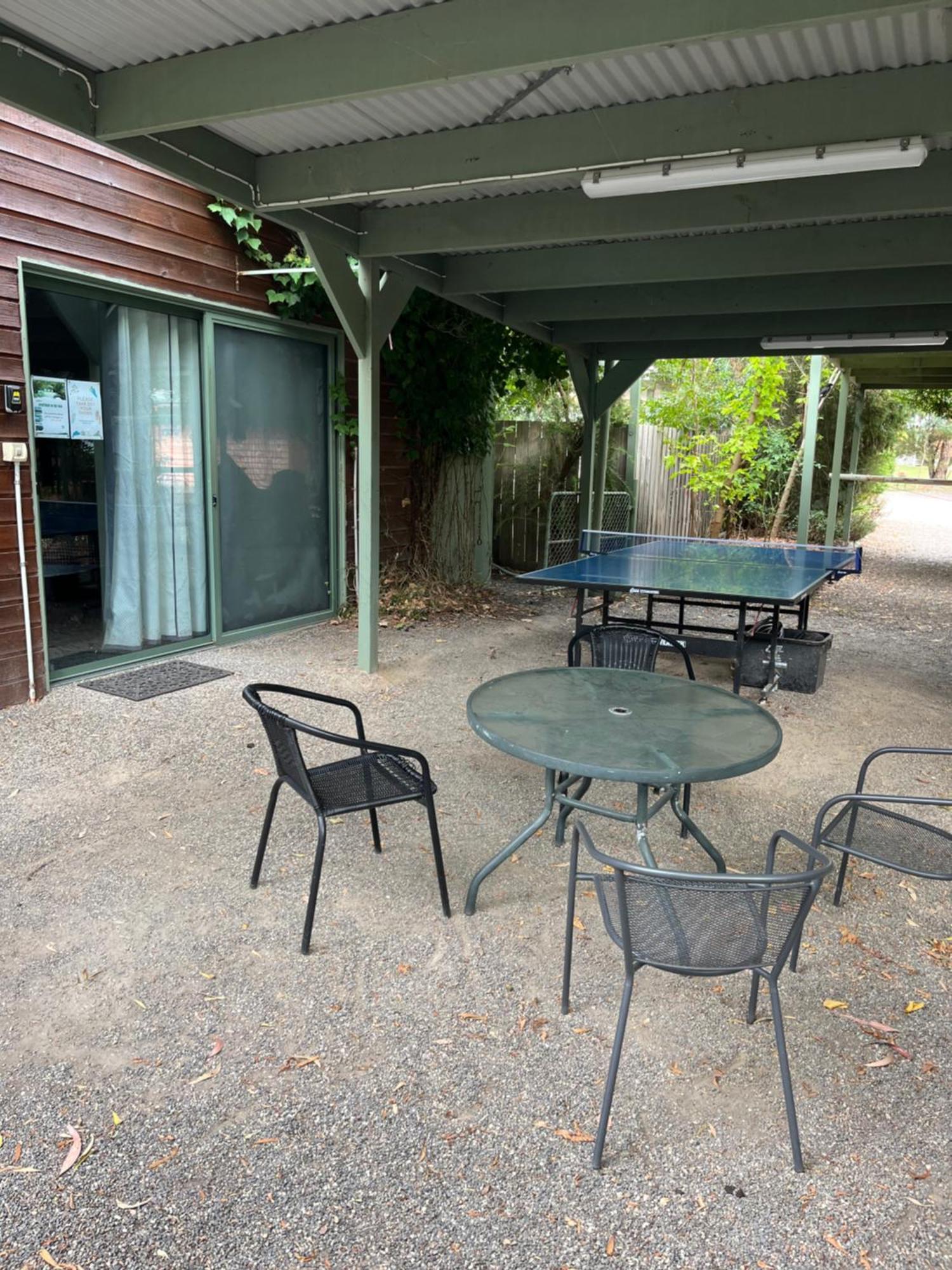 Tim'S Place Hostel Halls Gap Exterior foto