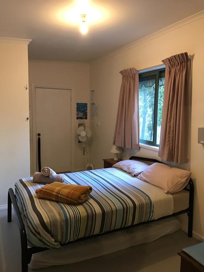 Tim'S Place Hostel Halls Gap Exterior foto